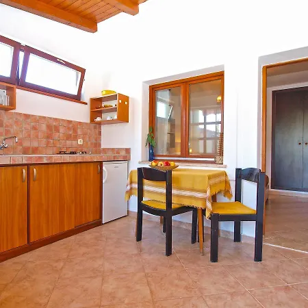 Velimir 421 Apartment Fazana