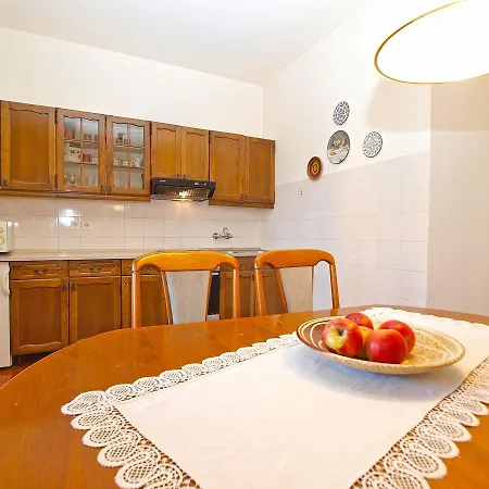 Apartment Velimir 421