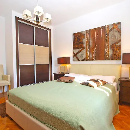 Velimir 421 Apartment